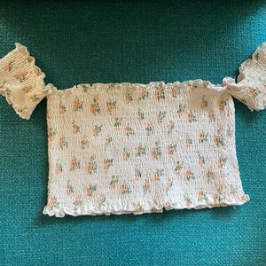 White crop top/bralette
